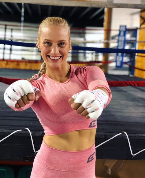 Ebanie Bridges says steamy lingerie weigh-ins are "like a bodybuilding competition" Read More Related Articles. . Eba nie bridges